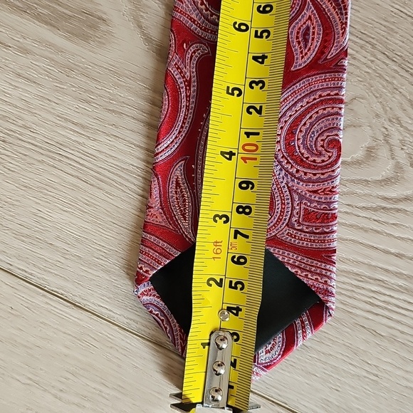 ARROW USA Red Paisley Silk Tie - Picture 10 of 11